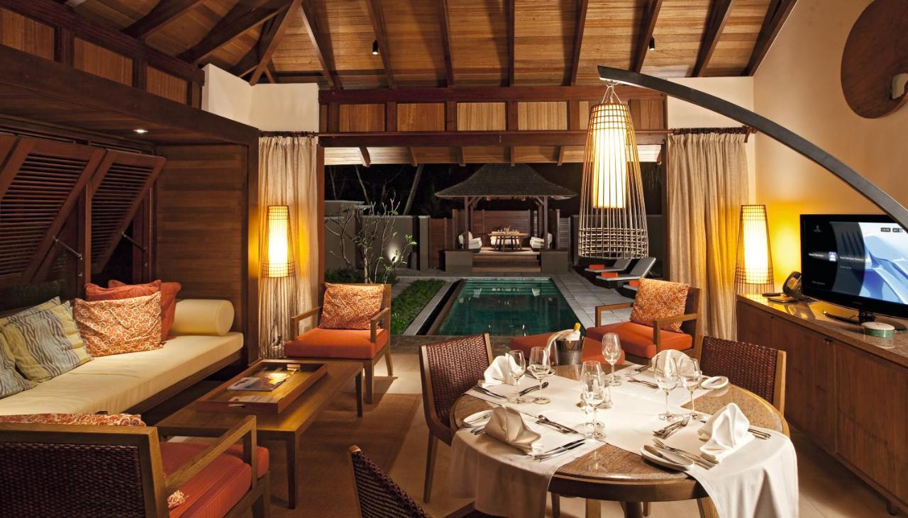Hotel Constance Ephelia Port Glaud Esterno foto A villa at the resort