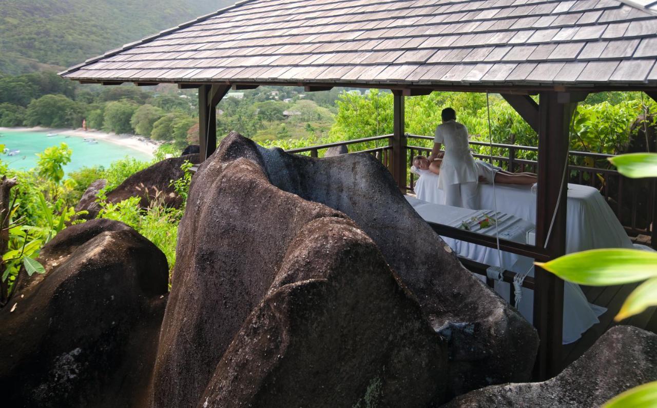 Hotel Constance Ephelia Port Glaud Esterno foto A distillery on the Seychelles