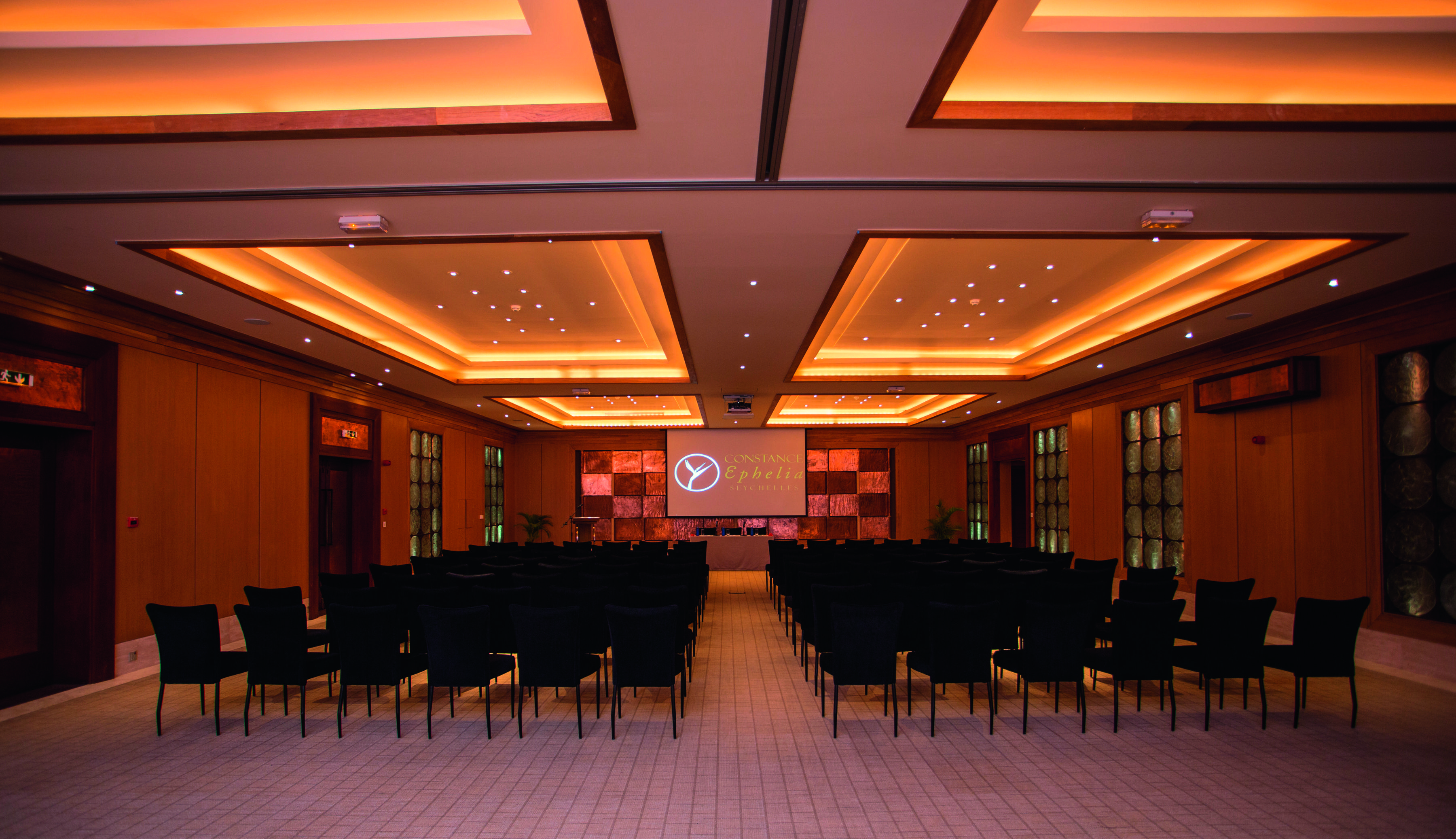 Hotel Constance Ephelia Port Glaud Esterno foto The ballroom
