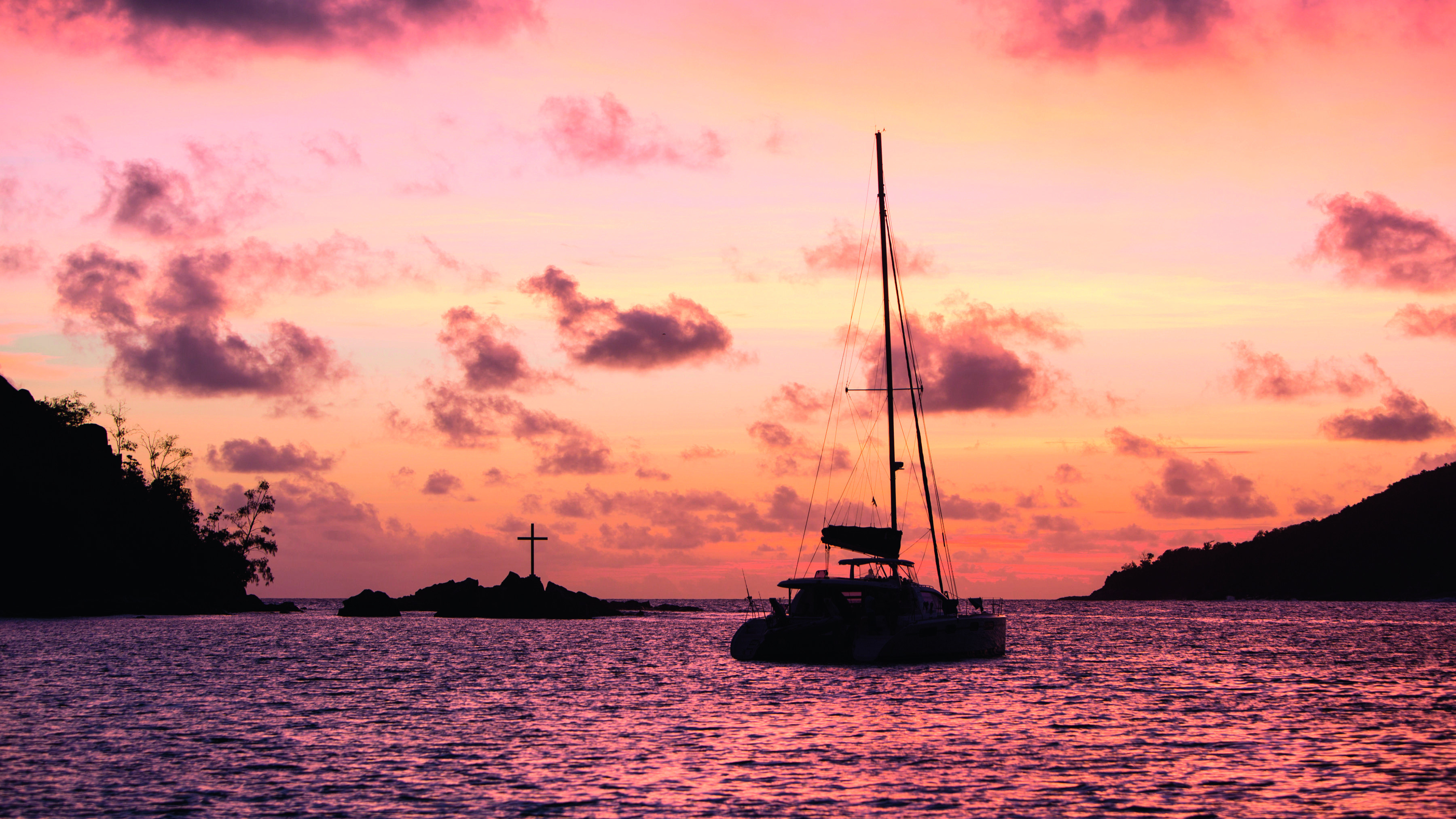 Hotel Constance Ephelia Port Glaud Esterno foto Sunset at the bay