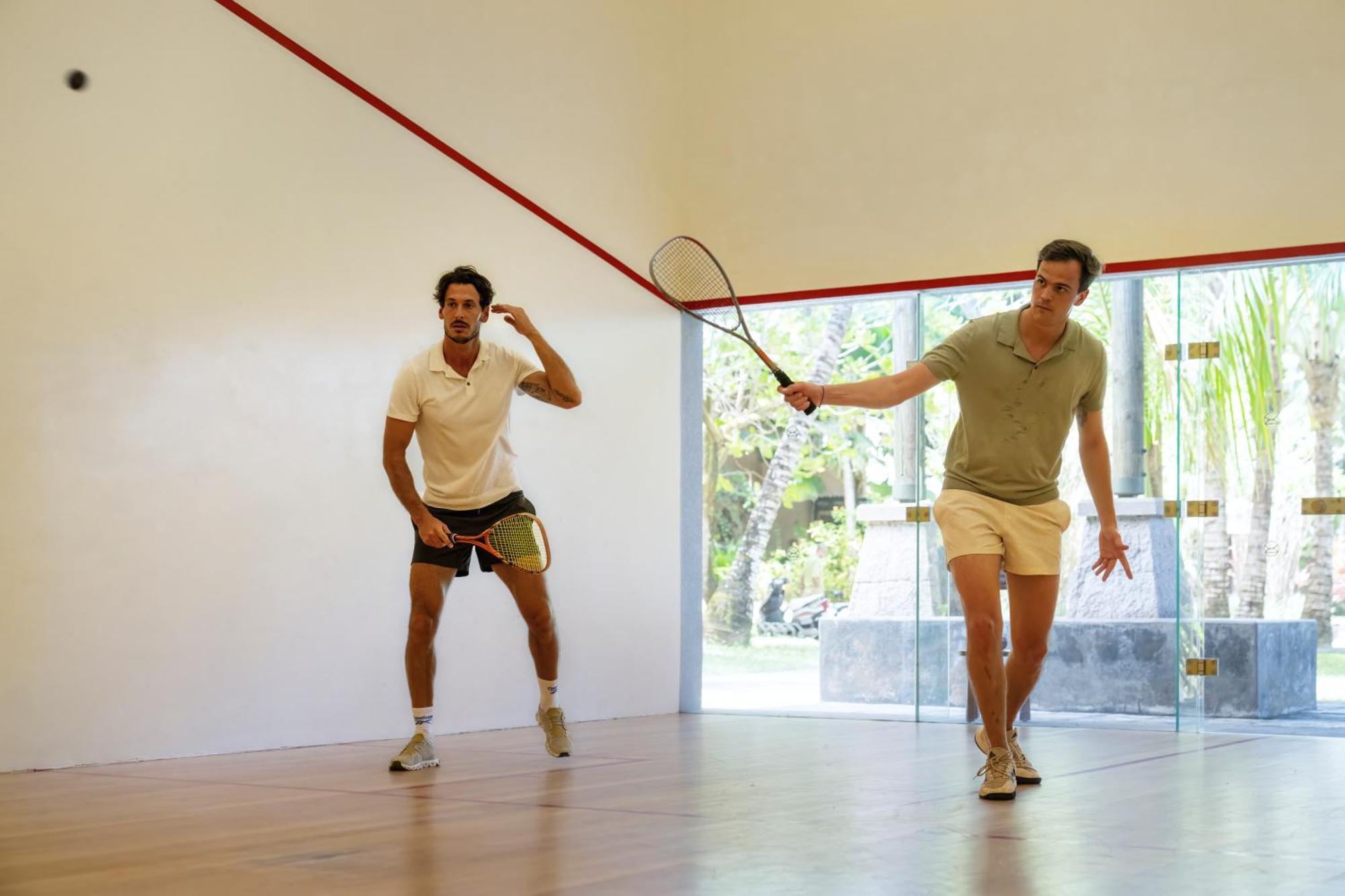 Hotel Constance Ephelia Port Glaud Esterno foto Squash players in action
