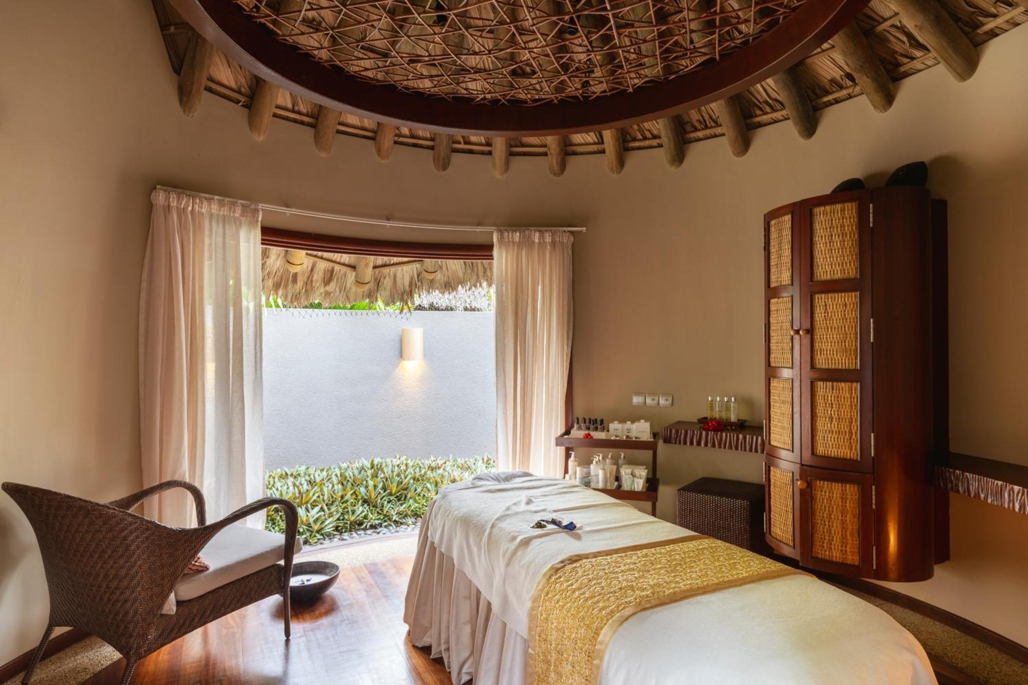 Hotel Constance Ephelia Port Glaud Esterno foto Spa at The Oberoi, Mauritius